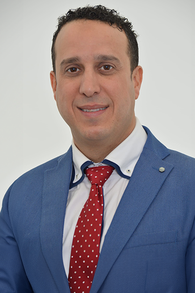 Hicham El Haouate, real estate broker, Montreal, Laval, Longueuil, Brossard, Quebec, Canada, buy and sell property, investment, real estate services.